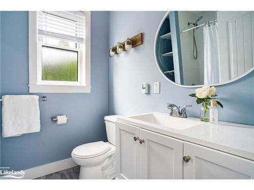 147 River Road, Feversham, ON - Indoor Photo Showing Bathroom