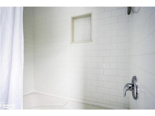 147 River Road, Feversham, ON - Indoor Photo Showing Bathroom