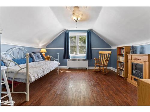 170 Kenilworth Avenue S, Hamilton, ON - Indoor Photo Showing Bedroom
