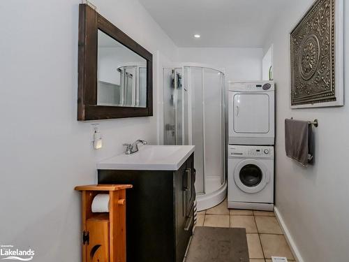 120 David Street, Gravenhurst, ON - Indoor Photo Showing Laundry Room