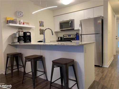 102-4 Cove Court, Collingwood, ON - Indoor Photo Showing Kitchen With Stainless Steel Kitchen