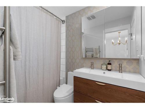 104 Leo Boulevard, Wasaga Beach, ON - Indoor Photo Showing Bathroom