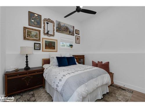 104 Leo Boulevard, Wasaga Beach, ON - Indoor Photo Showing Bedroom