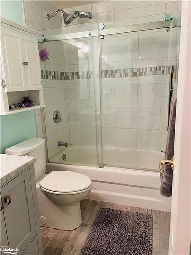 692 Johnston Park Avenue, Collingwood, ON - Indoor Photo Showing Bathroom