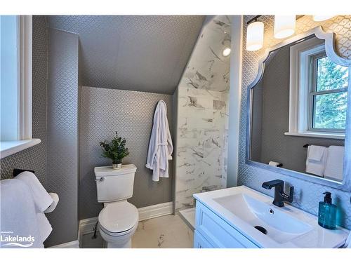 53 Kimberley Avenue, Bracebridge, ON - Indoor Photo Showing Bathroom