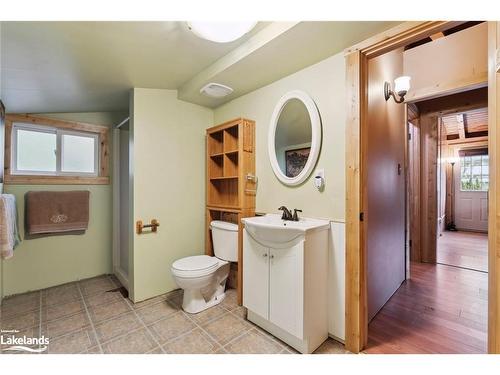 4598 Anderson Avenue, Ramara, ON - Indoor Photo Showing Bathroom