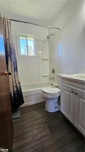 6 Bray Lake Road, South River, ON - Indoor Photo Showing Bathroom