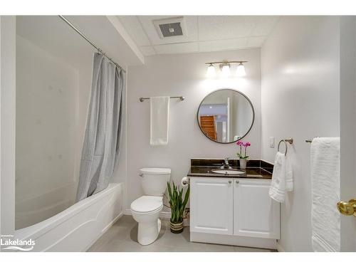 1107 Waseosa Lake Rd, Huntsville, ON - Indoor Photo Showing Bathroom