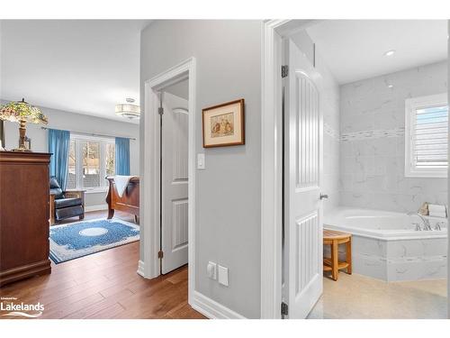 32 Pinecone Avenue, Tiny, ON - Indoor Photo Showing Bathroom