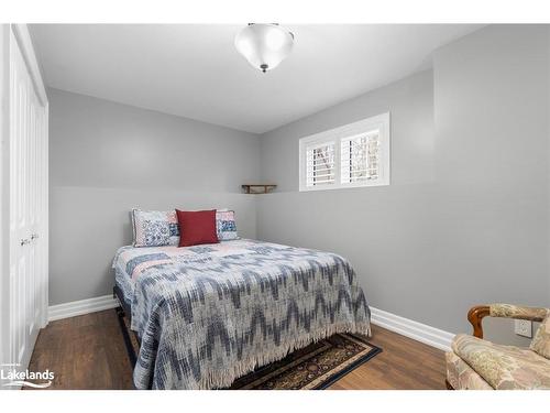 32 Pinecone Avenue, Tiny, ON - Indoor Photo Showing Bedroom