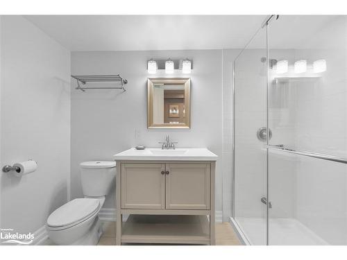 32 Pinecone Avenue, Tiny, ON - Indoor Photo Showing Bathroom