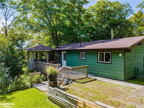 28 Mill Lake Trail, Mcdougall, ON - Outdoor With Deck Patio Veranda