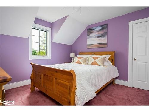 15 Mount View Court, Collingwood, ON - Indoor Photo Showing Bedroom