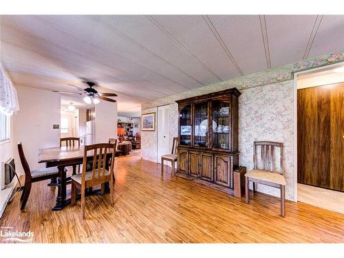 5 Carruthers Street S, Wasaga Beach, ON - Indoor Photo Showing Dining Room