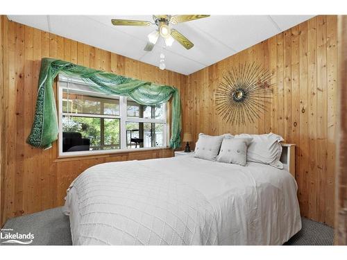 1260 Winders Bay Road, Baysville, ON - Indoor Photo Showing Bedroom