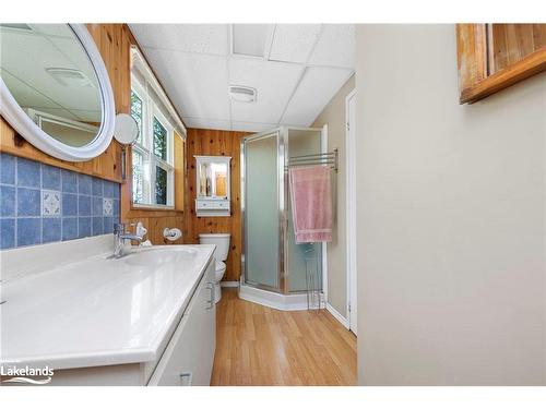 1260 Winders Bay Road, Baysville, ON - Indoor Photo Showing Bathroom