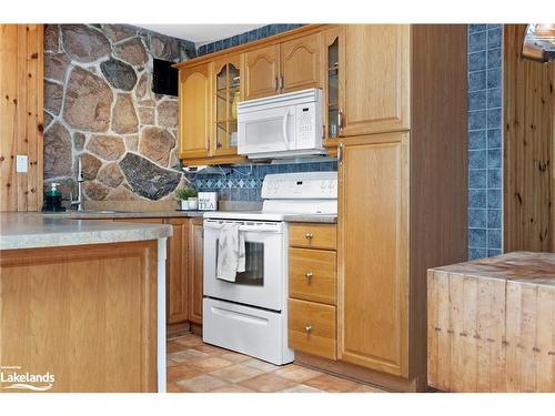1260 Winders Bay Road, Baysville, ON - Indoor Photo Showing Kitchen