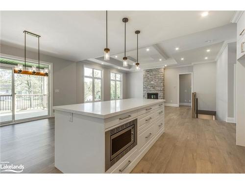 27 Albion Lane, Tiny, ON - Indoor Photo Showing Kitchen With Upgraded Kitchen