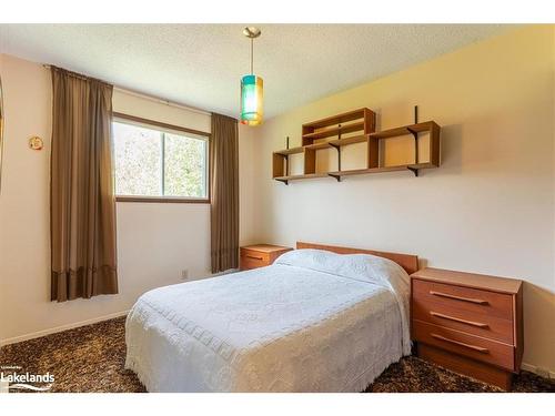 153 Sunset Boulevard, Thornbury, ON - Indoor Photo Showing Bedroom