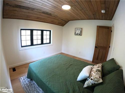 204 Wurm Road, Magnetawan, ON - Indoor Photo Showing Bedroom