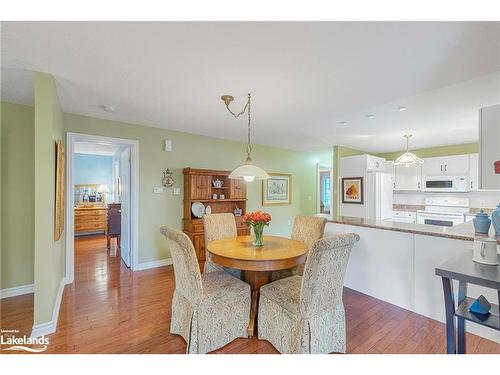 75 Pennsylvania Avenue, Wasaga Beach, ON - Indoor Photo Showing Dining Room