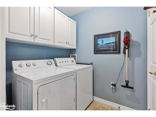 75 Pennsylvania Avenue, Wasaga Beach, ON - Indoor Photo Showing Laundry Room