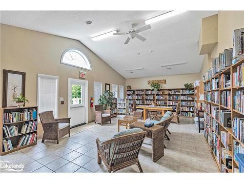 75 Pennsylvania Avenue, Wasaga Beach, ON - Indoor Photo Showing Other Room