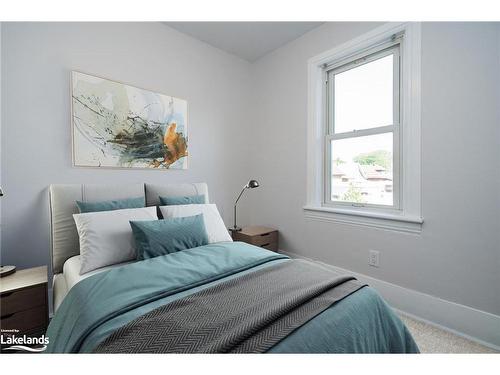 387 Yonge Street, Midland, ON - Indoor Photo Showing Other Room