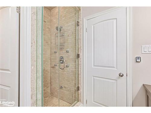 35 Hughes Street, Collingwood, ON - Indoor Photo Showing Bathroom