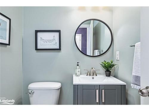 35 Hughes Street, Collingwood, ON - Indoor Photo Showing Bathroom