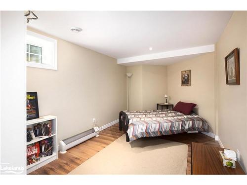 9 Limestone Lane, Thornbury, ON - Indoor Photo Showing Bedroom