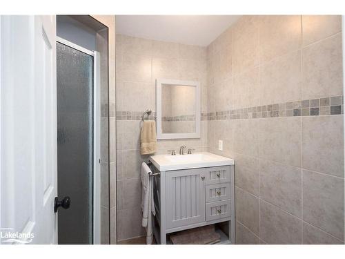 9 Limestone Lane, Thornbury, ON - Indoor Photo Showing Bathroom
