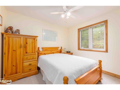 496 Big Island, Huntsville, ON - Indoor Photo Showing Bedroom