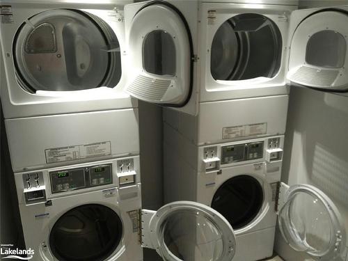 54-207-1235 Deerhurst Drive, Huntsville, ON - Indoor Photo Showing Laundry Room