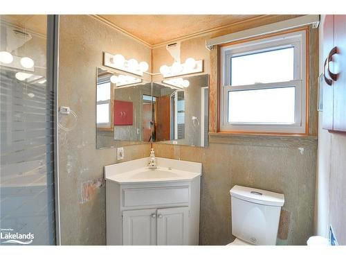 1116 Tryon Drive, Gravenhurst, ON - Indoor Photo Showing Bathroom