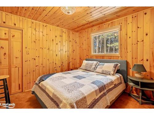 13080 Hemlock Island, Haliburton, ON - Indoor Photo Showing Bedroom