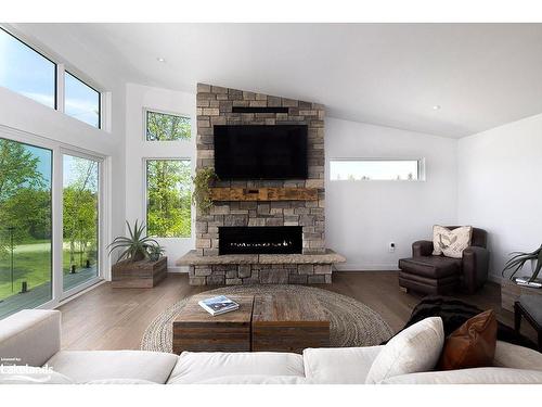 108 Mountain Road, Meaford Municipality, ON - Indoor Photo Showing Living Room With Fireplace