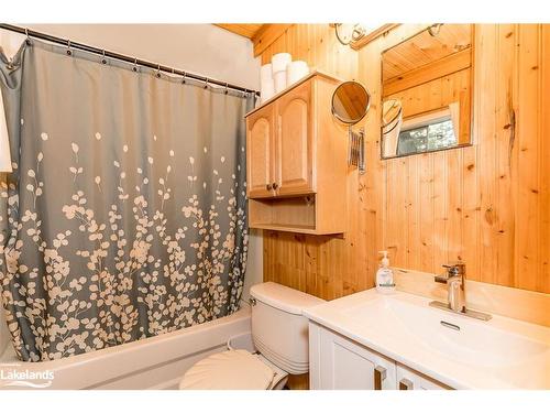 22 Peninsula Trail, Seguin, ON - Indoor Photo Showing Bathroom