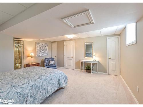 3196 Monarch Drive, Orillia, ON - Indoor Photo Showing Bedroom