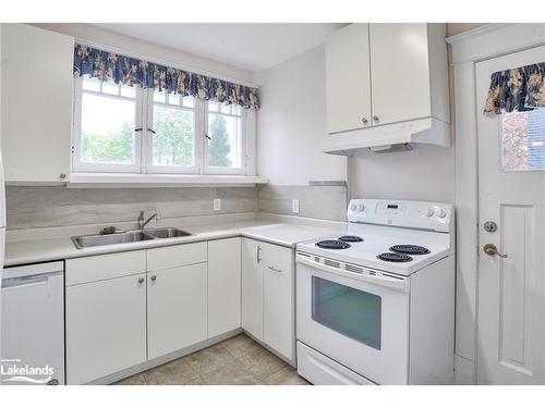 35-37 William Street, Orillia, ON - Indoor Photo Showing Kitchen With Double Sink