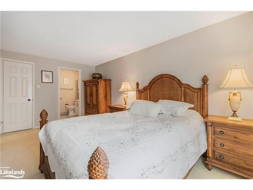 1-1514 Upper Middle Road, Burlington, ON - Indoor Photo Showing Bedroom