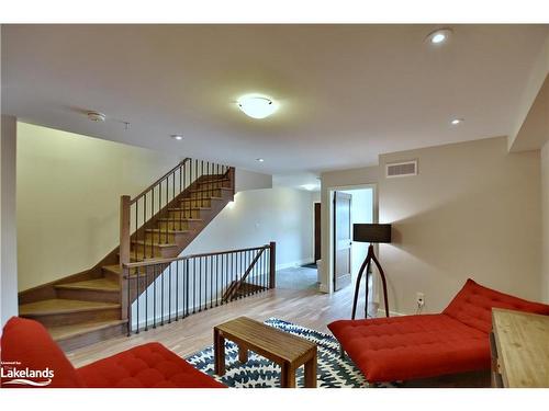 7-106 Alpine Springs Court, The Blue Mountains, ON - Indoor Photo Showing Bedroom