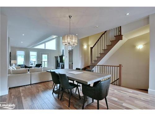 7-106 Alpine Springs Court, The Blue Mountains, ON - Indoor Photo Showing Kitchen With Upgraded Kitchen