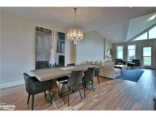 7-106 Alpine Springs Court, The Blue Mountains, ON - Indoor Photo Showing Kitchen With Double Sink With Upgraded Kitchen