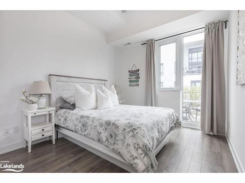 34-247 Broward Way, Innisfil, ON - Indoor Photo Showing Bedroom