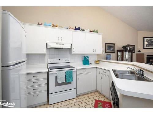 11-83 Victoria Street, Meaford, ON - Indoor Photo Showing Kitchen With Double Sink