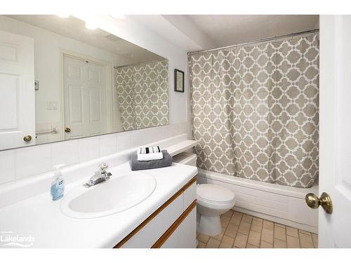 11-83 Victoria Street, Meaford, ON - Indoor Photo Showing Bathroom