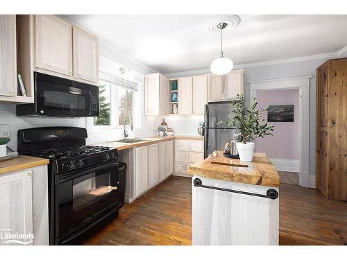 56 Bridge Street, Meaford, ON - Indoor Photo Showing Kitchen