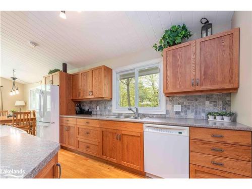 223 Woodland Drive, Huntsville, ON - Indoor Photo Showing Kitchen With Double Sink