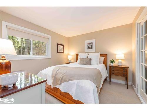 223 Woodland Drive, Huntsville, ON - Indoor Photo Showing Bedroom